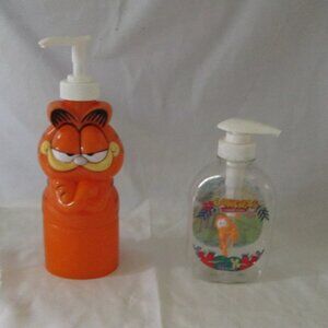 Lot of 2 Garfield Soap Containers